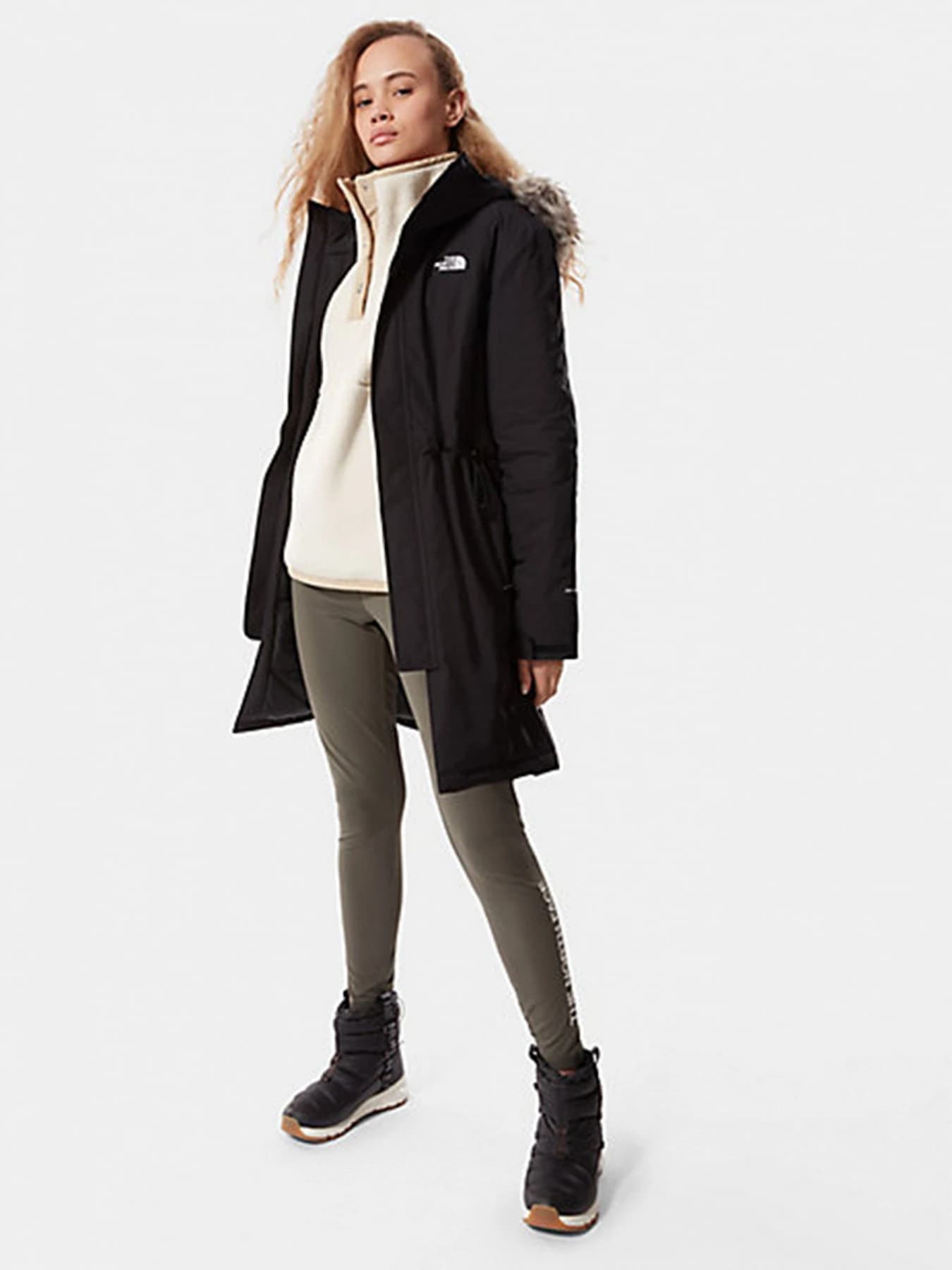Куртки и дубленки The North Face модель NF0A4M8YJK31