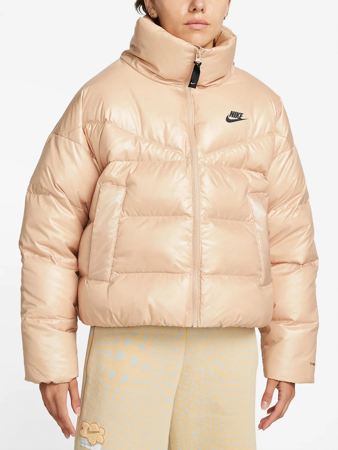 Куртки и дубленки NIKE модель DH4079-200