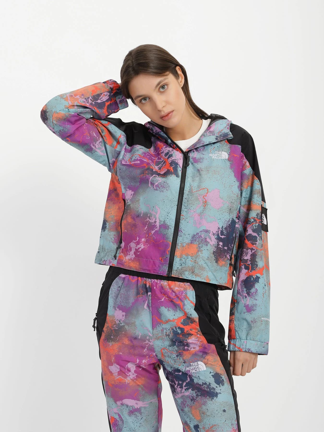 Куртки и дубленки The North Face модель NF0A84YZITV1