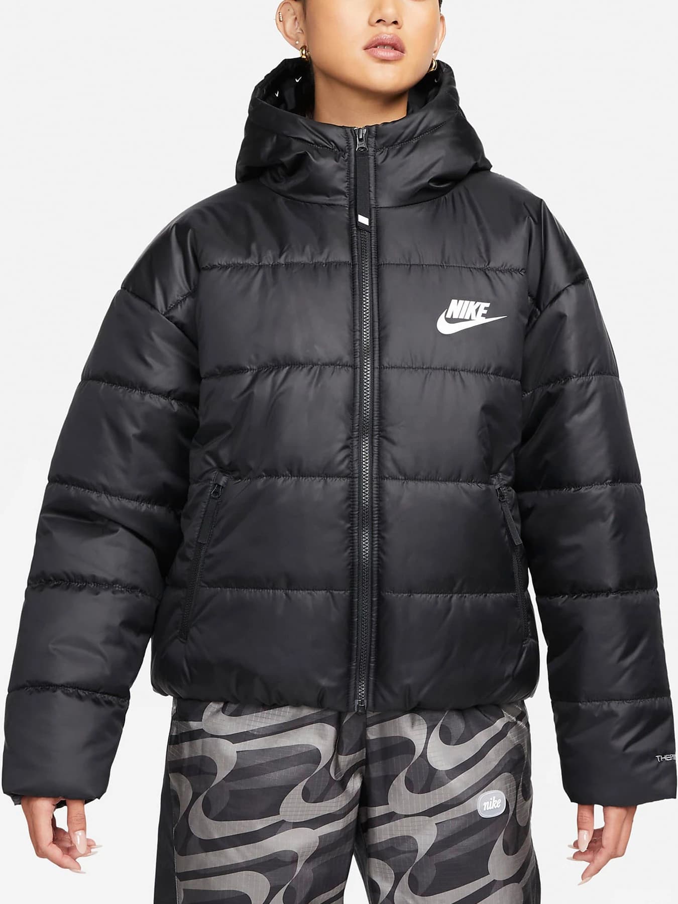 Куртки и дубленки NIKE модель DX1797-010