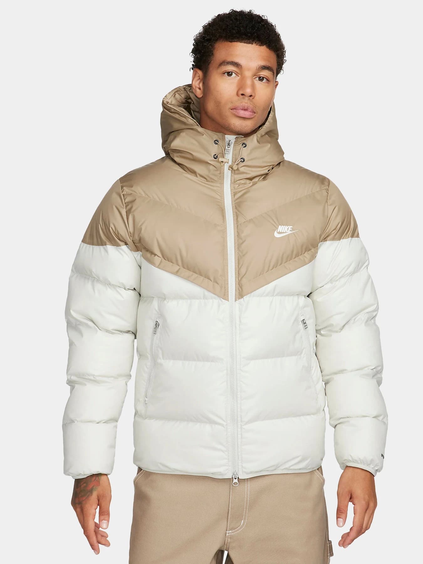 Куртки и дубленки NIKE модель FB8185-247