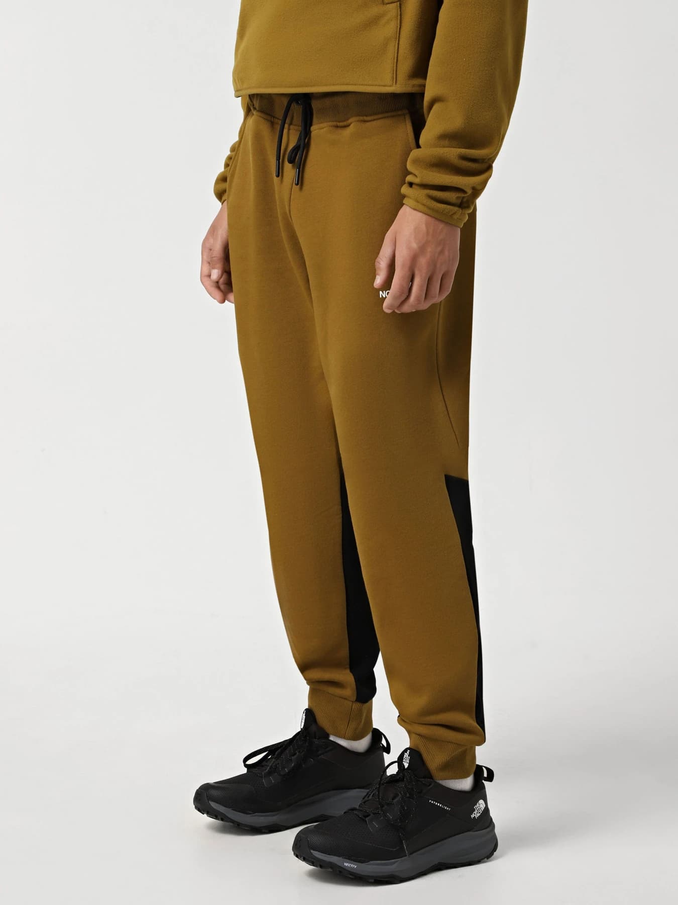 Брюки The North Face модель NF0A87DQ5HO1