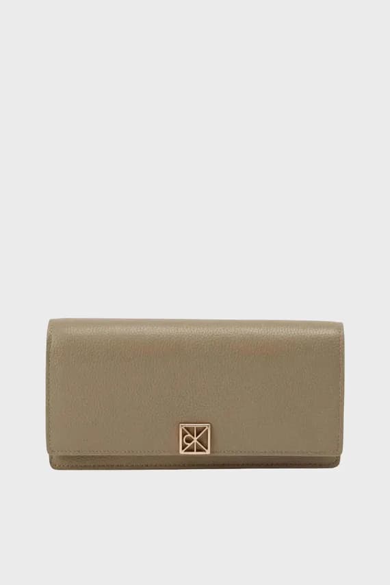 Кошелек EMBLEM HW PEBBLE LONG BIFOLD