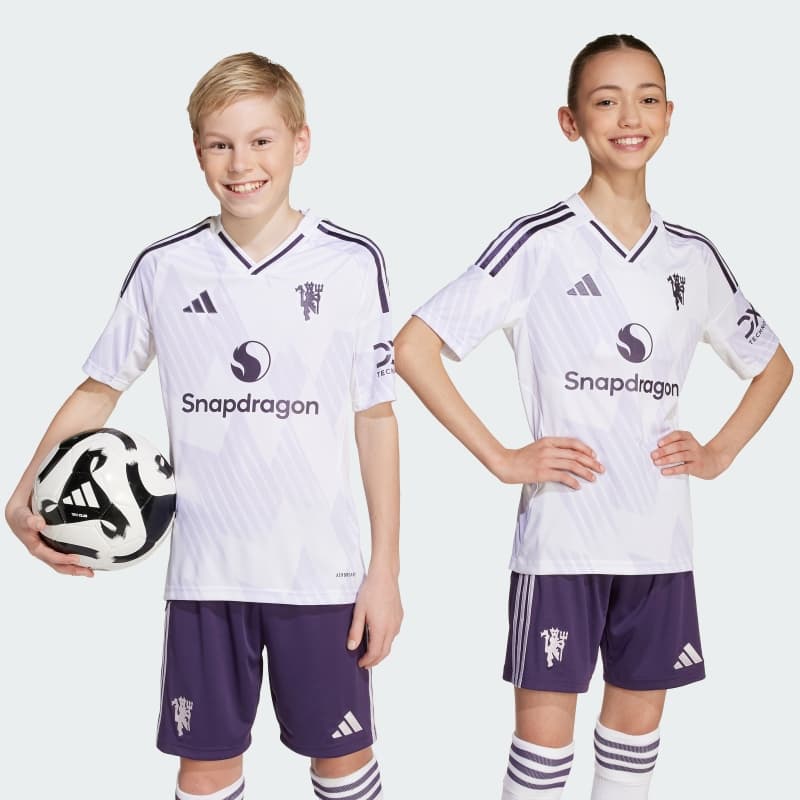 Выездное джерси Manchester United 25/26 Away Kids