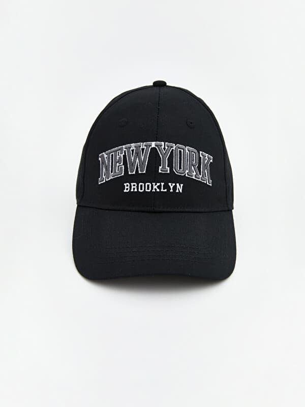 Женская кепка с вышивкой New York