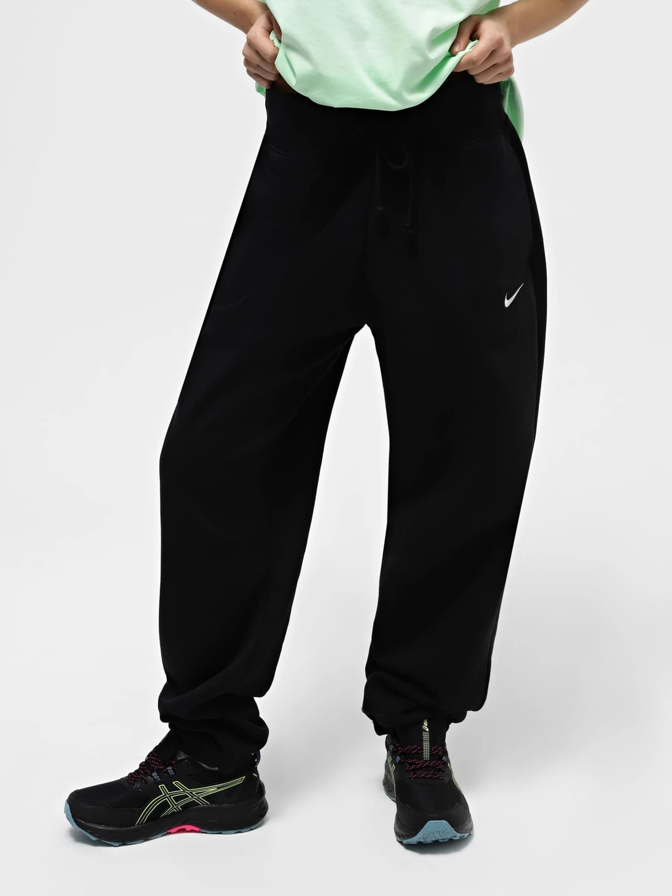 Брюки NIKE модель DQ5887-010