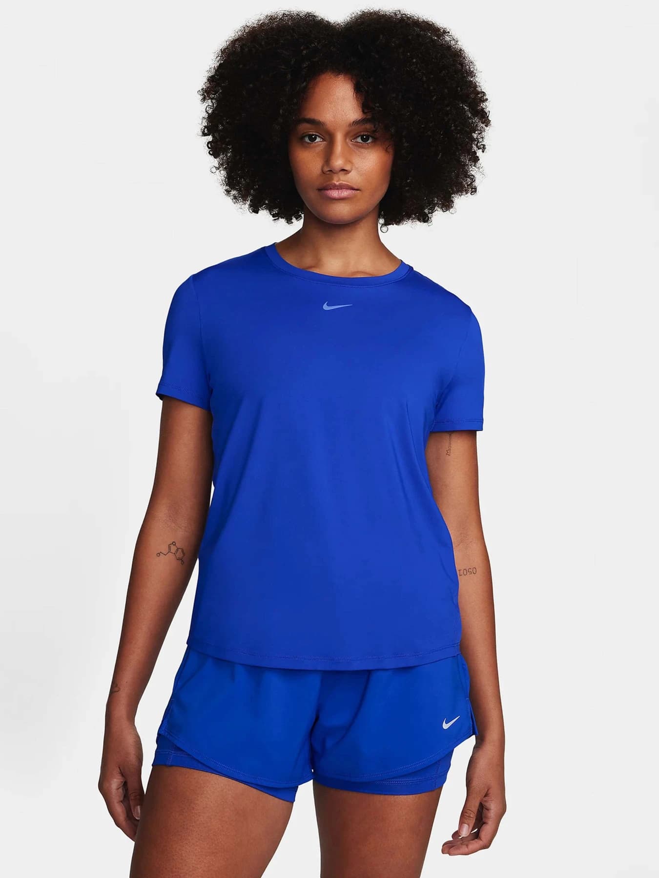 Футболки и поло NIKE модель FN2798-405